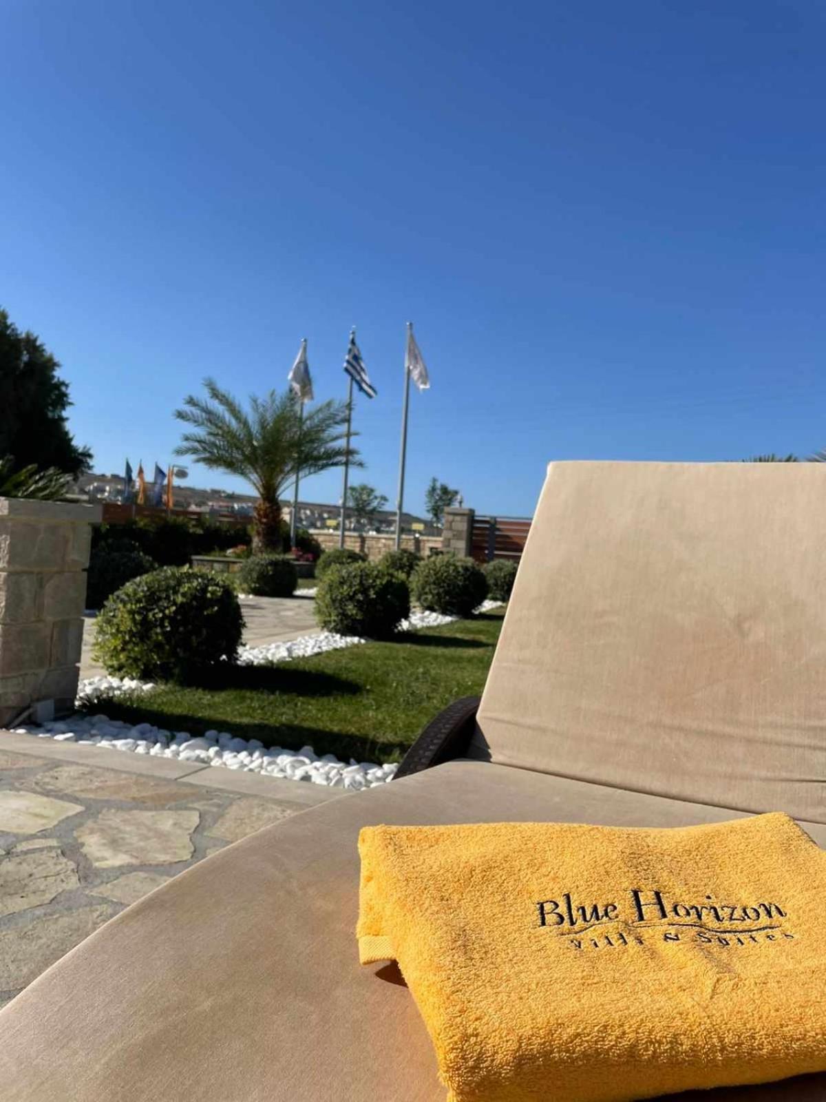 Blue Horizon Villa & Suites シティア エクステリア 写真